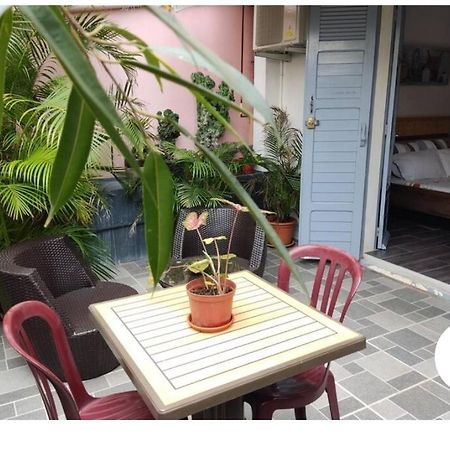 Appartements Et Chambres En Coeur De Ville Saint-Denis - Entree Autonome - Check In 14H30- 外观 照片