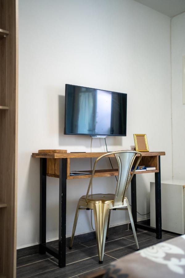 Appartements Et Chambres En Coeur De Ville Saint-Denis - Entree Autonome - Check In 14H30- 外观 照片