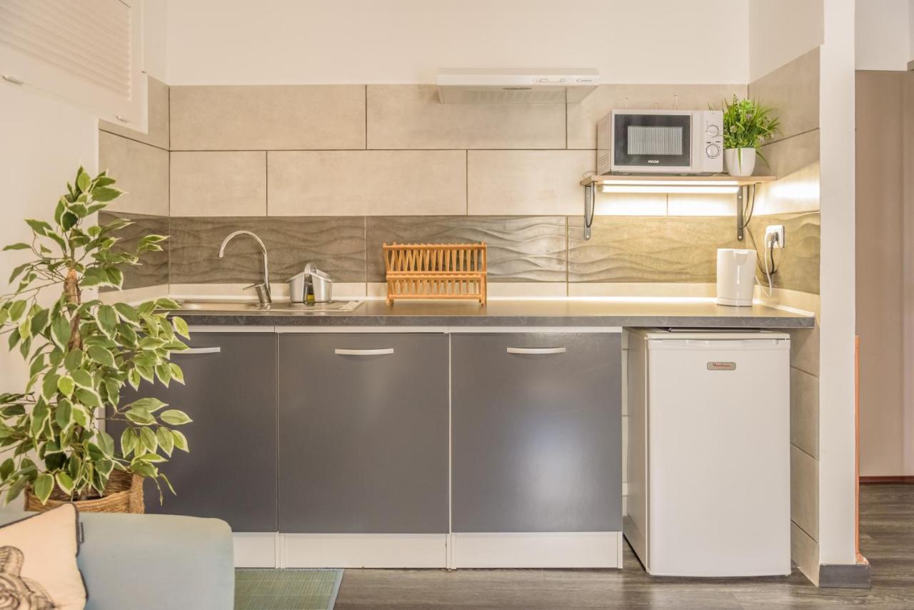 Appartements Et Chambres En Coeur De Ville Saint-Denis - Entree Autonome - Check In 14H30- 外观 照片